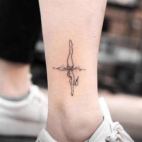 lustige tattoos frauen|mini tattoos für frauen.